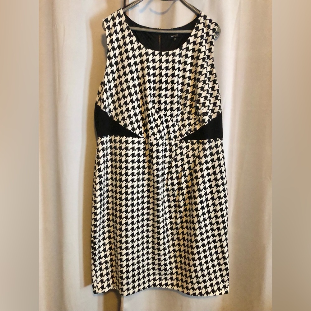 Houndstooth sheath dress, ponte.